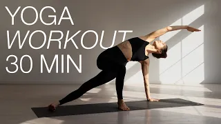 Yoga Workout | 30 Min Ganzkörper Power Yoga Flow | Fokus: Bauch, Beine, Hüfte/ Po