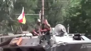 Донецк  Колонна военной техники ополчения идет на передовую 11 07 14