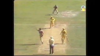 David Boon dummy spit after being given out LBW vs NZ at the Gabba 1987/88. Now he's a match referee