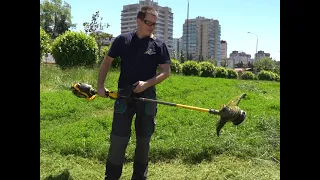 Аккумуляторный триммер DEWALT DCM571N.