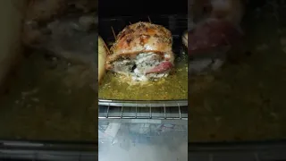 Lomo de cerdo relleno con plátanos y congris