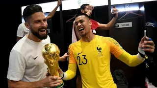 FIFA WORLD CUP CHAMPION FRANCE CELEBRATING with the GOLDEN TROPHY! [ FIFA WORLD CUP 2018 RUSSIA ]