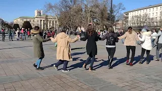 Bulgarian Folk Dance (Horo) | Българско хоро | Ruse Rousse Bulgaria 🇧🇬☺️