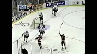 Sergei Fedorov amazing pass to Brendan Shanahan vs Canucks (2001)