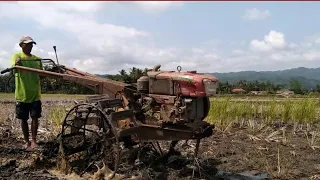 KERJA CEPAT !! TRAKTOR SAWAH DENGAN JOKI SENIOR