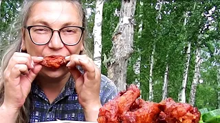 Mukbang. Ура увиделись! Кушаем в компании с насекомыми ;) Крылья барбекю Грильница. Завтра шашлыки!