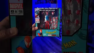 Mafex Scarlet Spider action figure unboxing