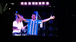 DNCE Opening for Bruno Mars Live in Argentina - Cake By The Ocean