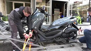 unboxing the new 2022 YAMAHA NMAX 155