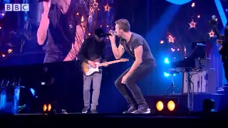 Coldplay   A Sky Full Of Stars at BBC Music Awards 2014 clip2