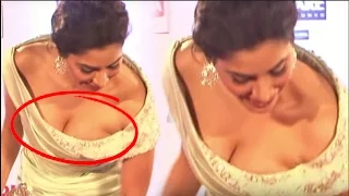 OMG ! Sophie Choudry Exposed Her Cleavage | Filmfare Award 2016