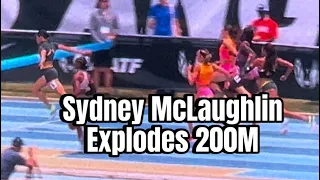 Sydney McLaughlin explodes. Women 200m.  USATF LA Grand Prix