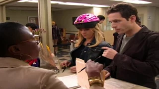 It's Always Sunny in Philadelphia - Dee and Dennis go on welfare