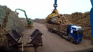 Fuchs 350 MHL Loading timber
