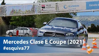 Mercedes Benz E Coupé (2021) - Maniobra de esquiva ( Moose test) y eslalon  | km77.com