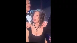 Winona Ryder Makes Crazy-Ass Faces at SAG Awards - Stranger Things