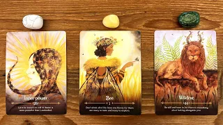 SOMETHING IMPORTANT YOU NEED TO HEAR! 🌞🐝✨ | Pick a Card Tarot Reading