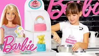 ¡Tú Puedes Ser Pastelera! | Masterclass Barbie con Divertiguay y Candela | @BarbieenCastellano