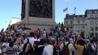 The Lion Sleeps Tonight - Ukulele Flashmob, Trafalgar Square