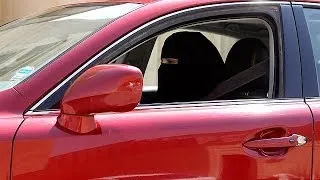 Саудовская Аравия: женщины борются за руль автомобиля