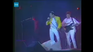 Queen - One Vision (Live in Paris, 1986) - [TV Report Bit]