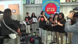 Guns N' Roses' Bumblefoot Plays "Sweet Child O' Mine" with Little Kids Rock Students