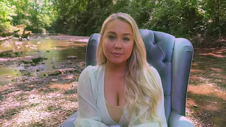 RaeLynn - Me About Me (Official Visualizer)
