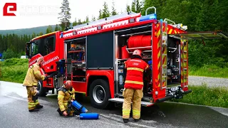 Brannbil fra Egenes Brannteknikk i aksjon med Nord-Aurdal Brannvesen