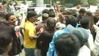 Fans protest as shows of Kamal Haasan's 'Uttama Villain' cancelled