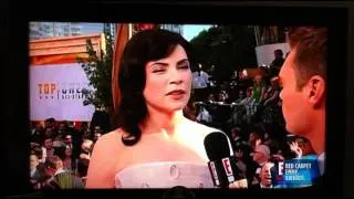 Julianna Margulies 2011 Emmy Red Carpet Interview