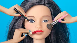 9 Weird Ways To Sneak Barbie Dolls Into Class / Clever Barbie Life Hacks