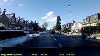 Bo’Ness Road. Overtaking on a red light.