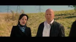 RED 2 - Scena in italiano "Certe cose non si possono insegnare"