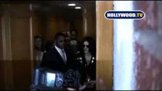 Michael Jackson Leaving Roxbury Medical Building- Hollywood.TV