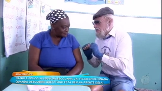 Faro surpreende Dona Nena, a mulher de 65 anos que voltou para a escola