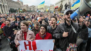 Thousands Ukrainians rally against Zelensky’s plan to end war with Russia