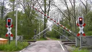 Spoorwegovergang Donaueschingen (D) // Railroad crossing // Bahnübergang