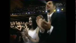 Madonna's kiss to Pavarotti - Grammy 1999