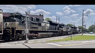 Chasing Long Grain Train Over 3 Railroad Crossings Near Findlay, Ohio!  Both Sides Of 3 Engine Train