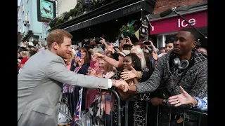 Prince Harry meets Windsor crowds on eve of wedding | ITV News