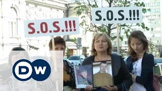 Родини полонених військовослужбовців - у полоні бюрократії