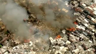 Fire rips through a favela in Sao Paulo | firefighting