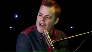 Marc Martel performs "Somebody to Love" on WGN-TV