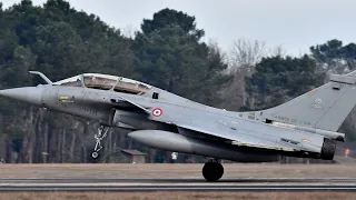 Ardèche: pourchassé par un Rafale, un avion de tourisme largue ses paquets de drogue depuis les airs