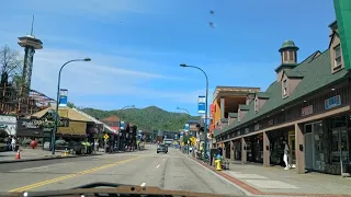 It's Slow in Downtown Gatlinburg