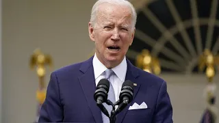 Biden sagt mitten im Satz "Prostituierte"