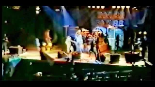 Red Hot Chili Peppers naked in Ramones show (Finland 1988)