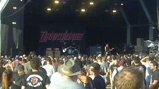 Danko Jones - "Lipstick City" - Live du 25/07/22