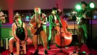 LIVE - The Trooper by Steve 'n' Seagulls - Some Awards 2014