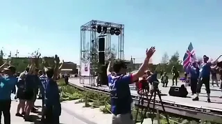 30.000 Iceland fans in Moscow doing the “Viking Clap”